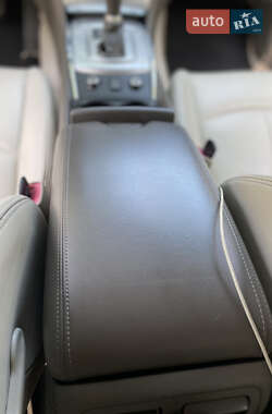 Седан Infiniti G25 2011 в 