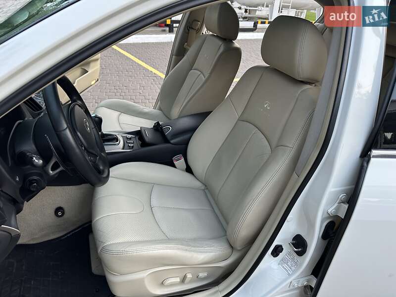 Седан Infiniti G25 2012 в Києві