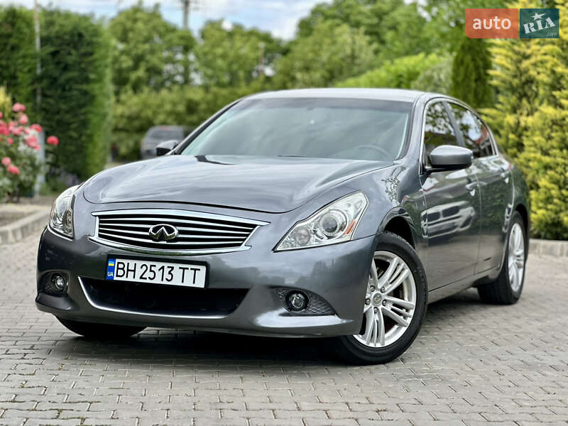 Infiniti G25 2012