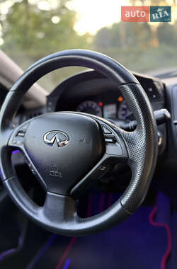 Седан Infiniti G25 2011 в 