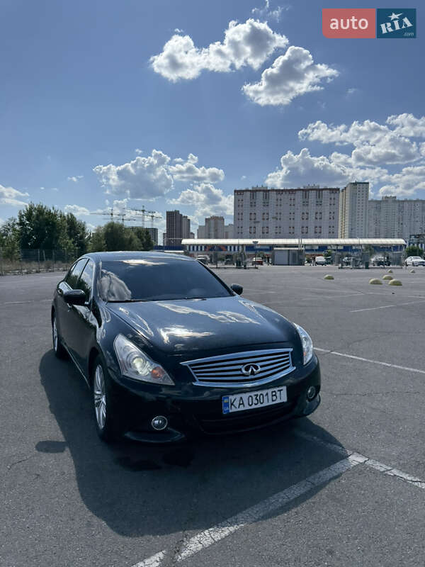 Седан Infiniti G25 2010 в Києві