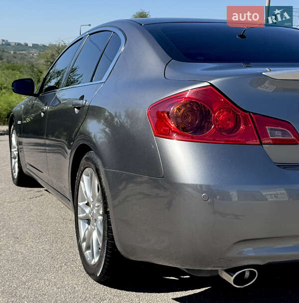 Седан Infiniti G25 2010 в Запорожье