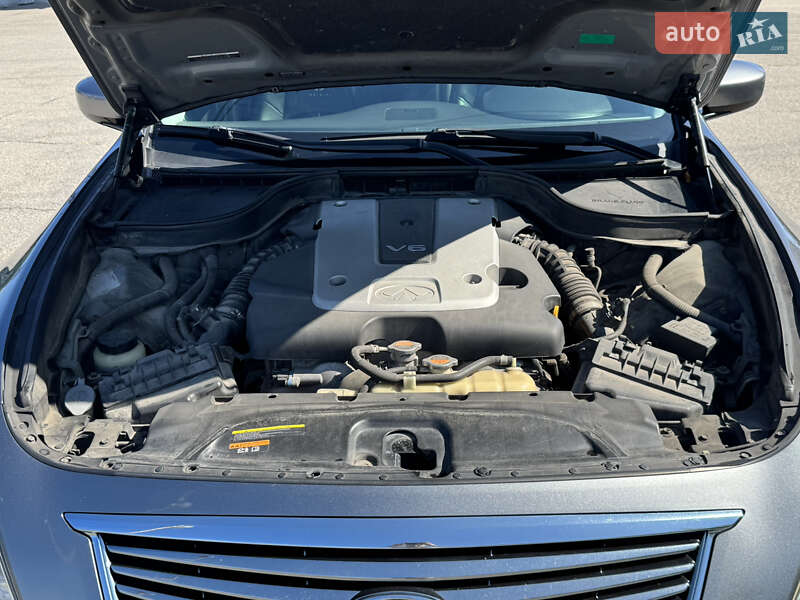 Седан Infiniti G25 2010 в Запорожье