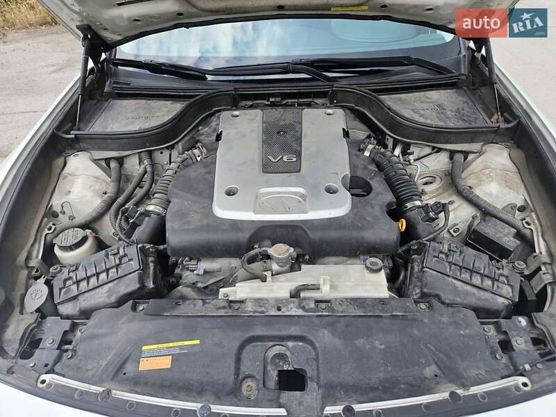 Седан Infiniti G25 2012 в Кам'янському