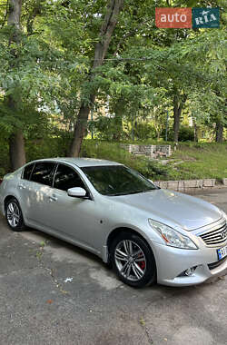 Седан Infiniti G25 2011 в Киеве