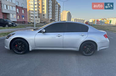 Седан Infiniti G25 2012 в 