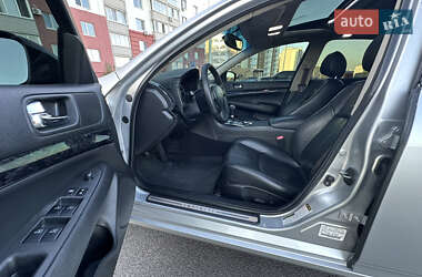 Седан Infiniti G25 2012 в 