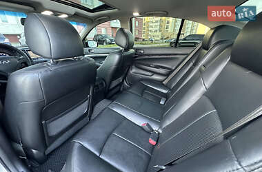 Седан Infiniti G25 2012 в 