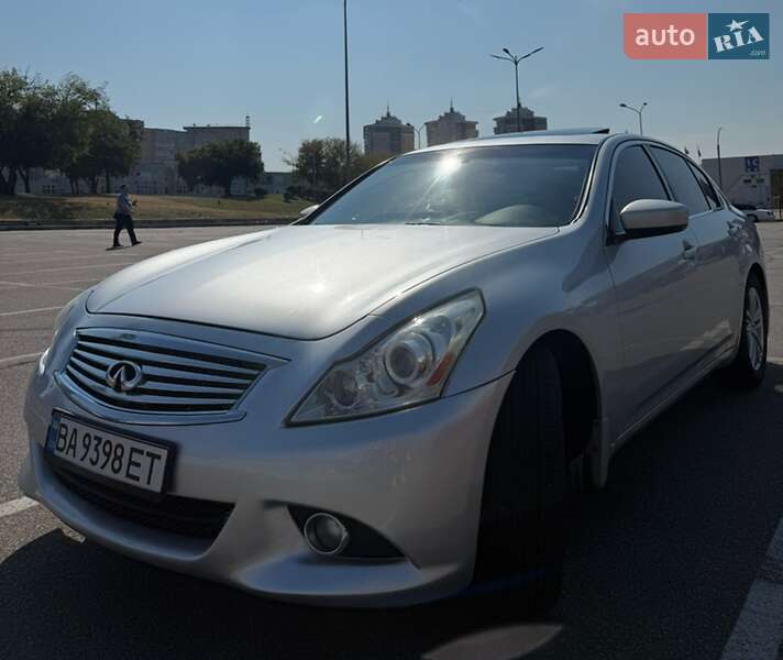 Седан Infiniti G25 2011 в Киеве фото 14 Седан Infiniti G25 2011 в Киеве