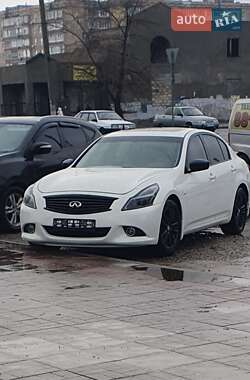 Седан Infiniti G25 2012 в Каменском