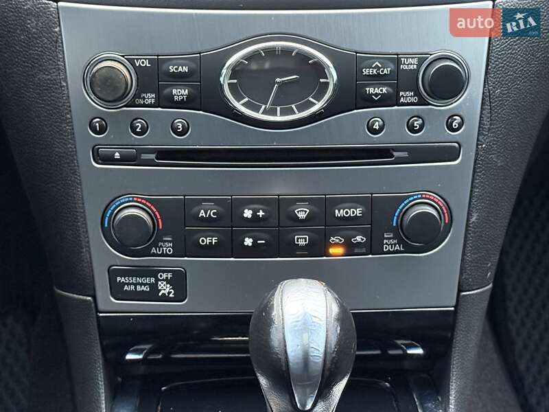 Седан Infiniti G25 2011 в Києві