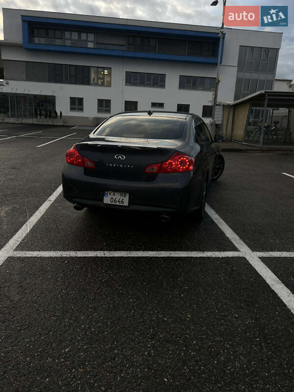 Седан Infiniti G25 2011 в Ужгороде