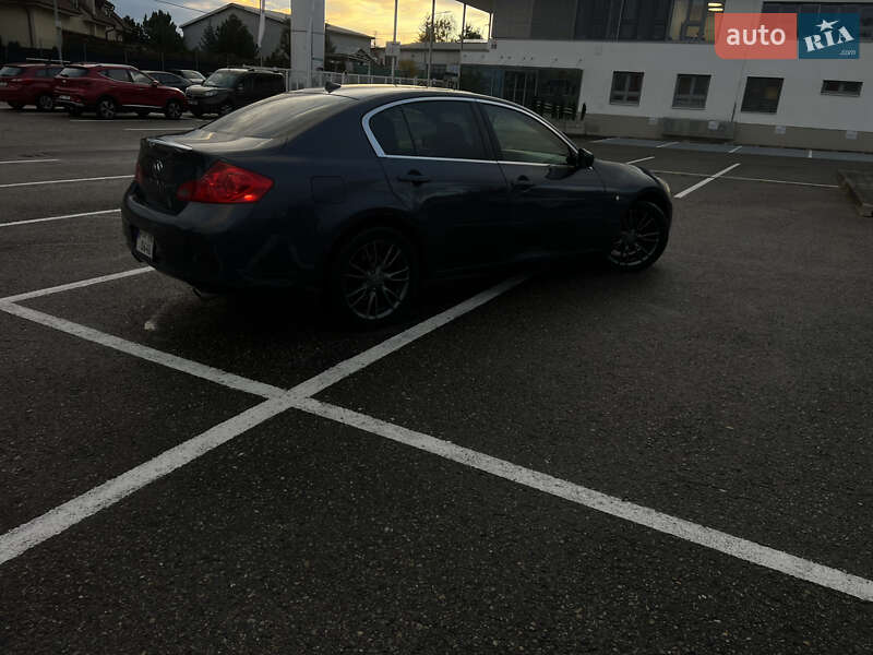 Седан Infiniti G25 2011 в Ужгороде