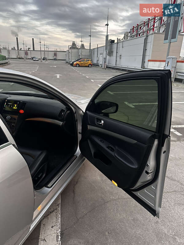 Седан Infiniti G25 2011 в Киеве фото 13 Седан Infiniti G25 2011 в Киеве