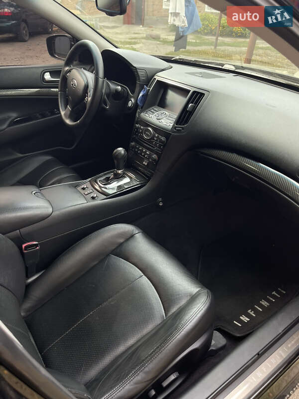 Седан Infiniti G25 2010 в Золотоноше