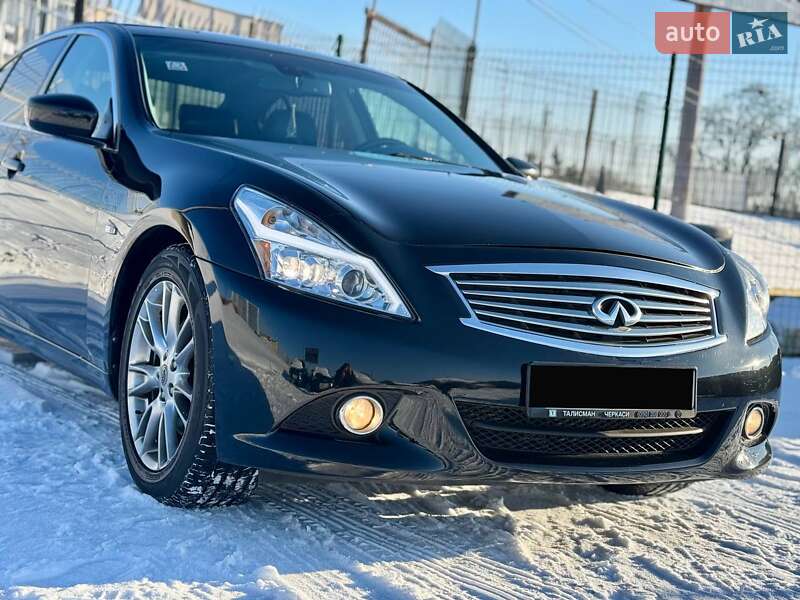 Седан Infiniti G25 2012 в Києві