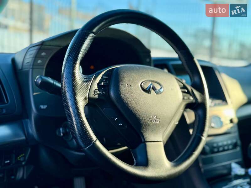 Седан Infiniti G25 2012 в Києві