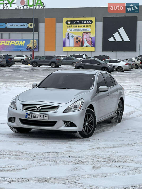Infiniti G25 2011