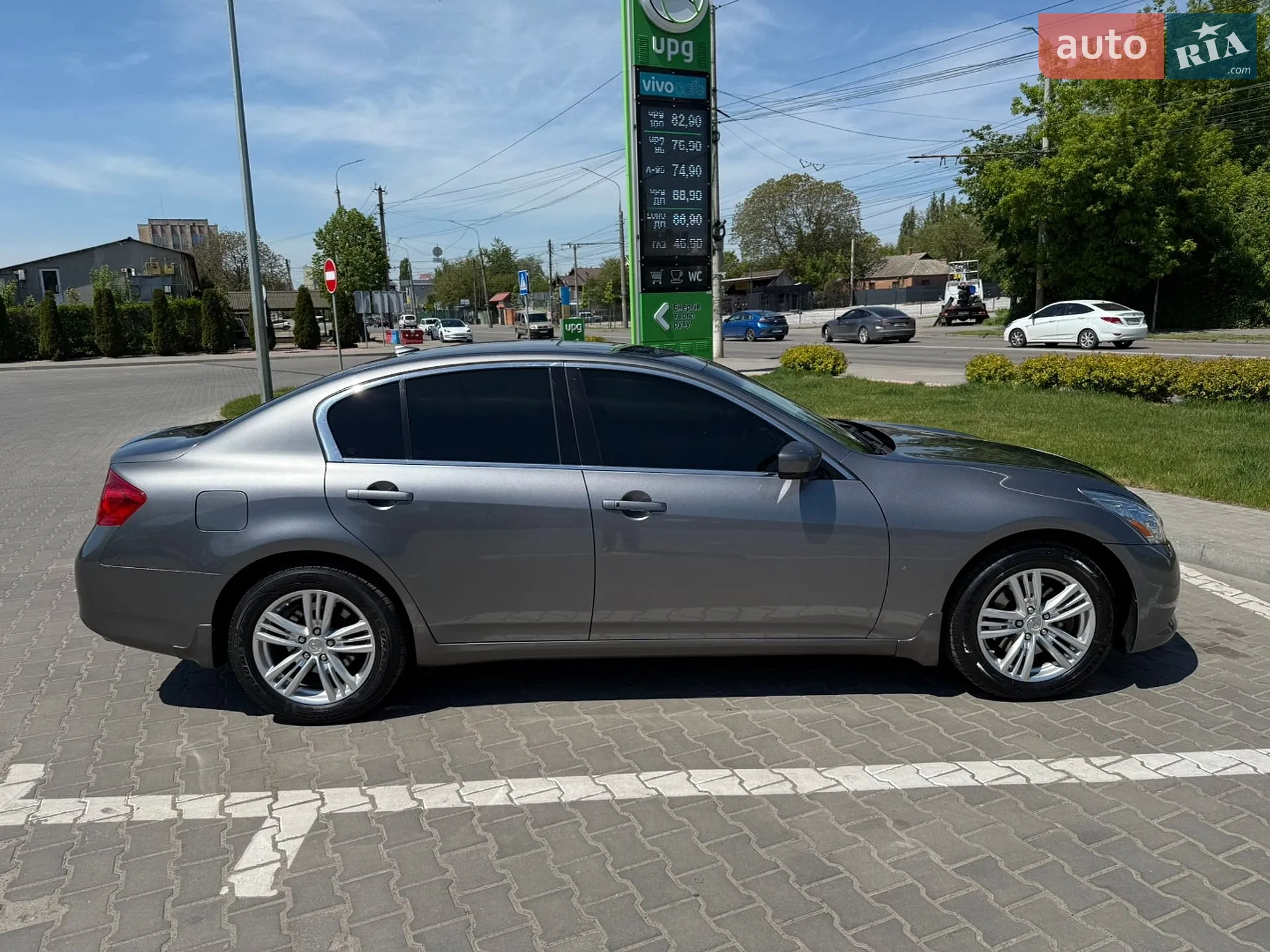 2011 Infiniti G - мініатюра 8