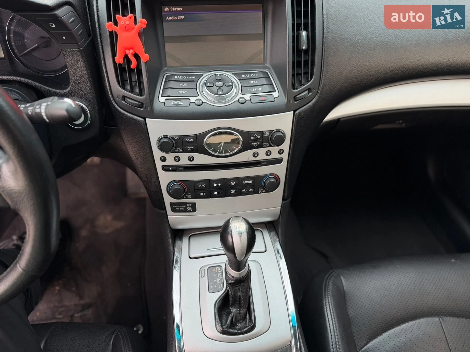 2010 Infiniti G - мініатюра 12