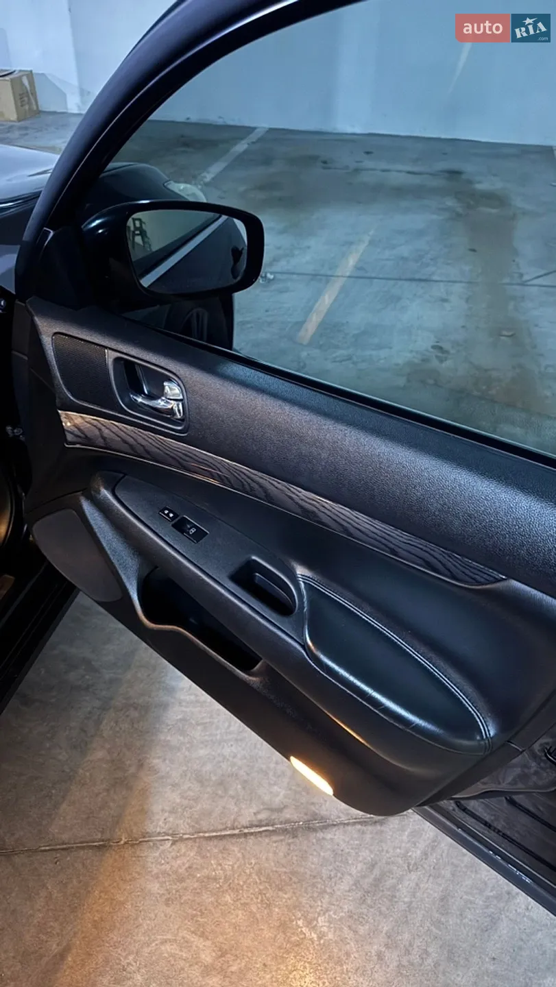 2011 Infiniti G - мініатюра 17