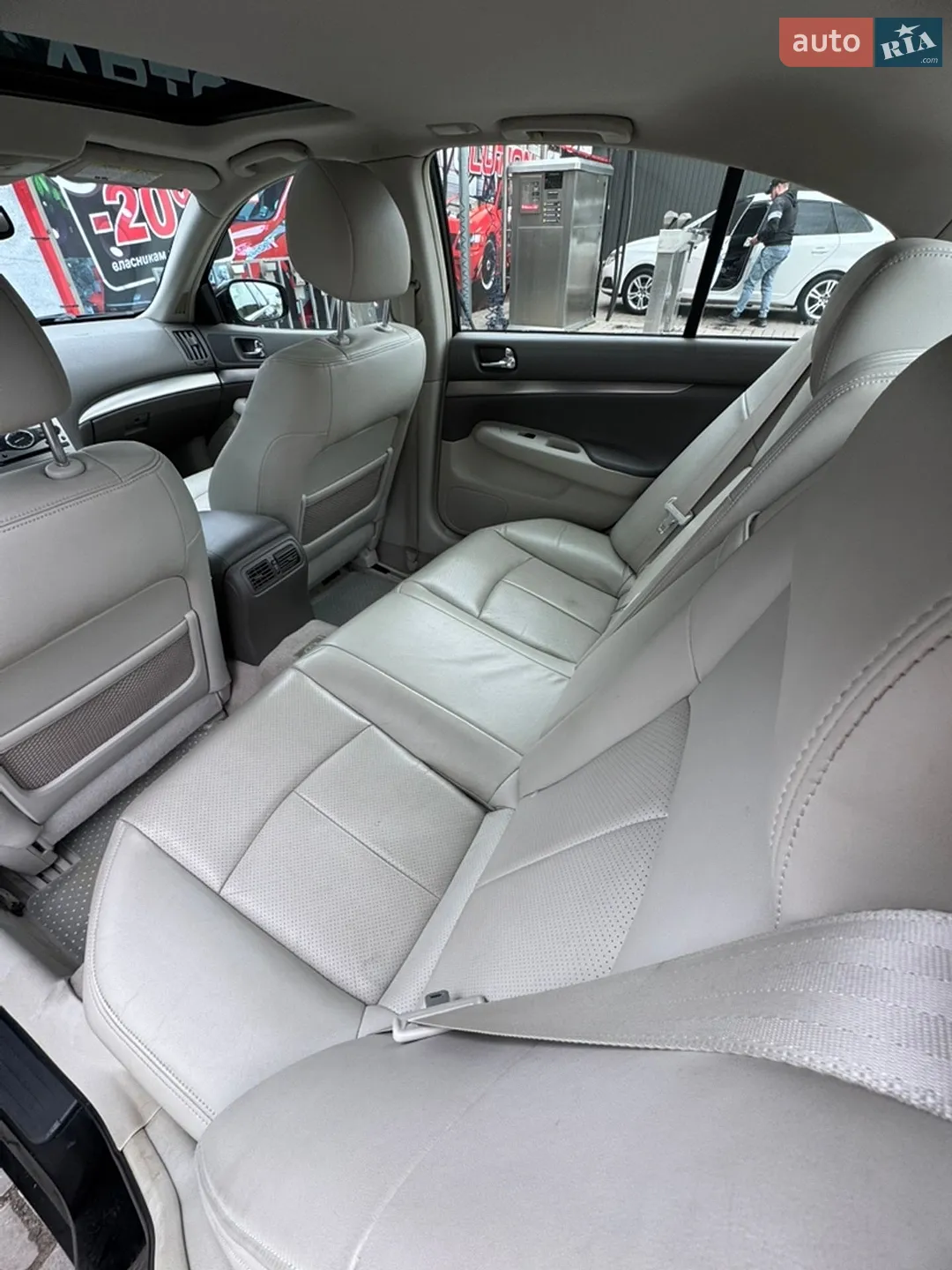 2012 Infiniti G - мініатюра 31