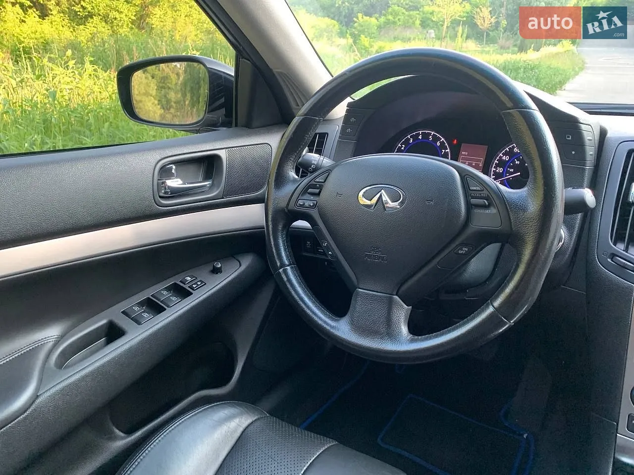 2010 Infiniti G - фото 1