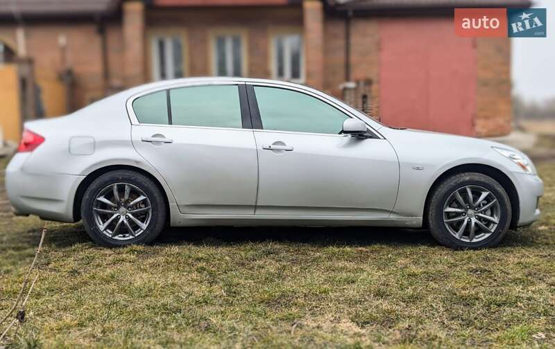 Седан Infiniti G35 2008 в Сумах