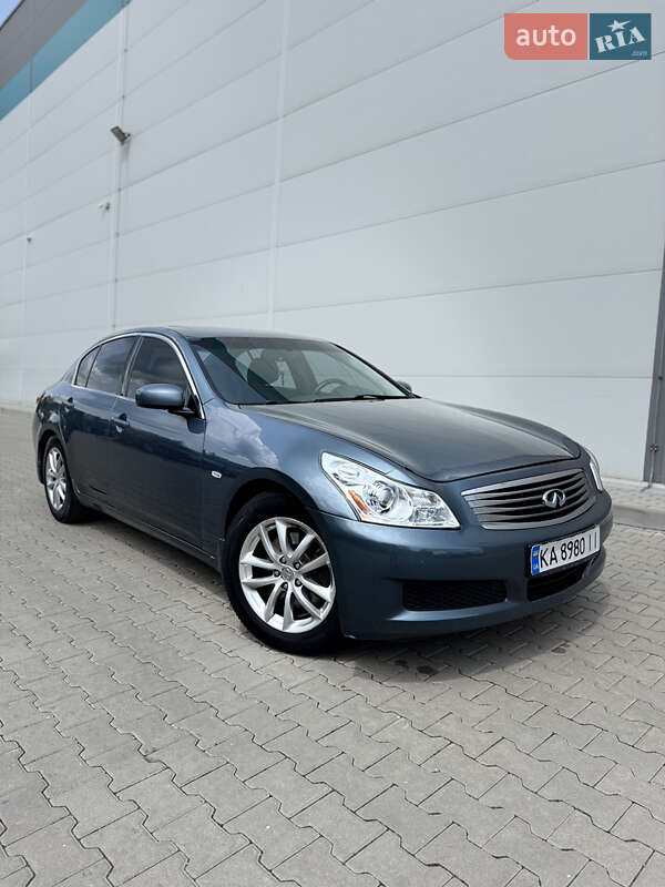 Седан Infiniti G35 2008 в 