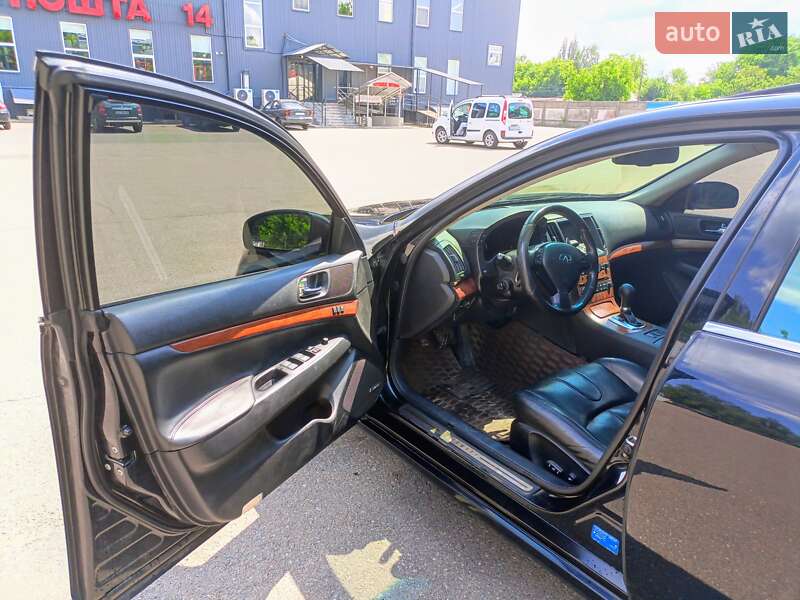 Седан Infiniti G35 2007 в Чернігові