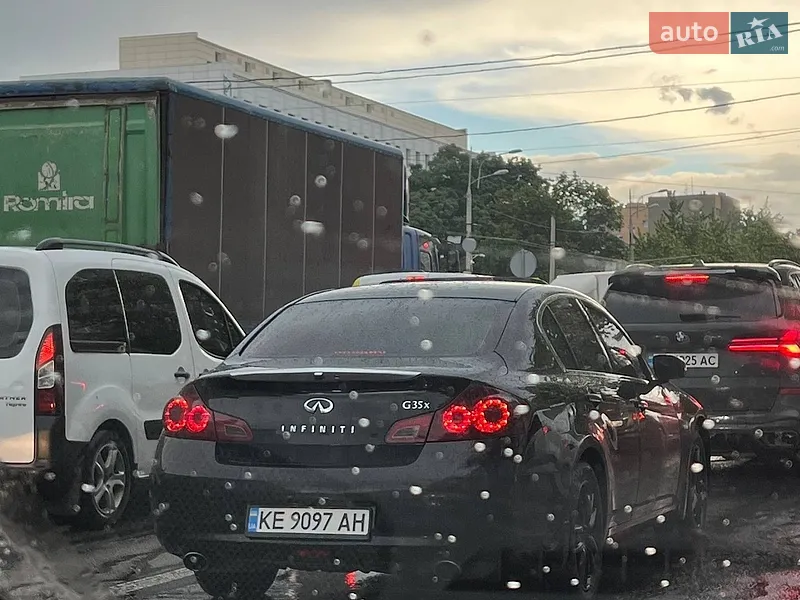 Infiniti G35