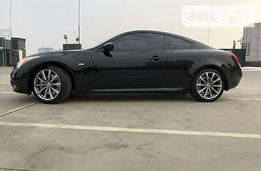 Купе Infiniti G37 2008 в Києві