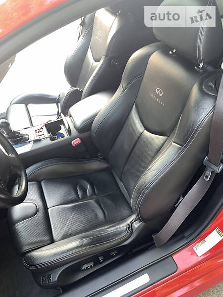 Купе Infiniti G37 2008 в Києві