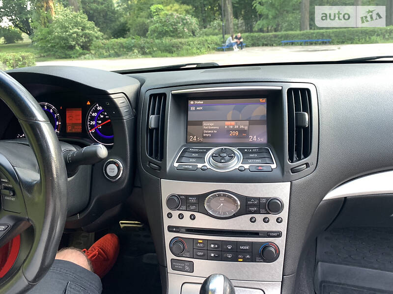 Купе Infiniti G37 2008 в Києві