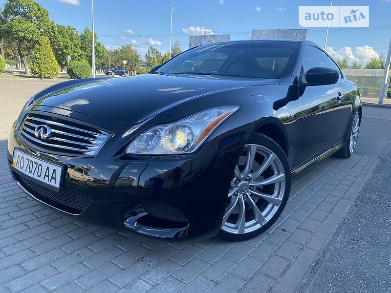 Купе Infiniti G37 2008 в Ужгороде