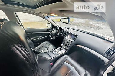 Седан Infiniti G37 2013 в 