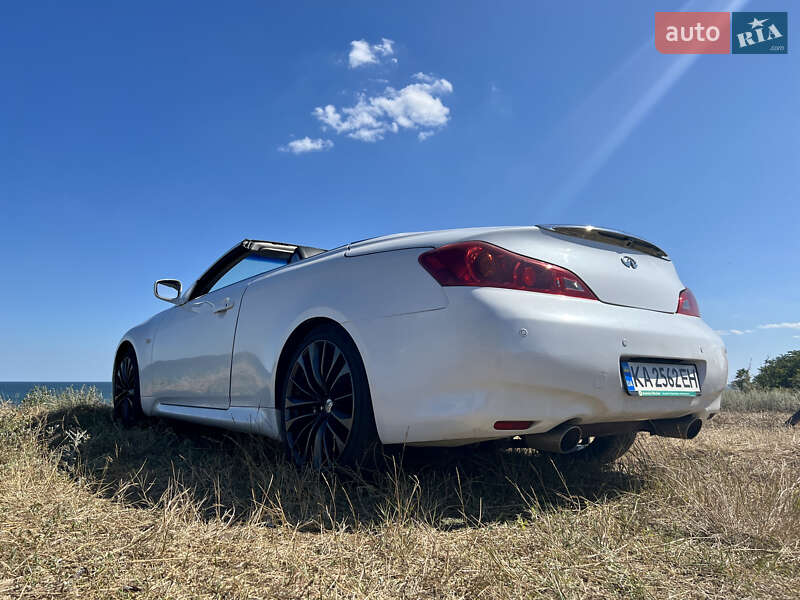 Кабриолет Infiniti G37 2009 в Киеве