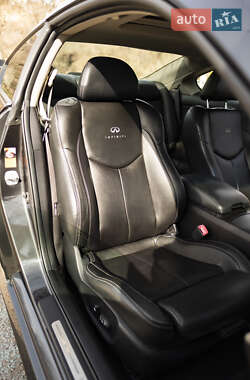 Купе Infiniti G37 2008 в Киеве