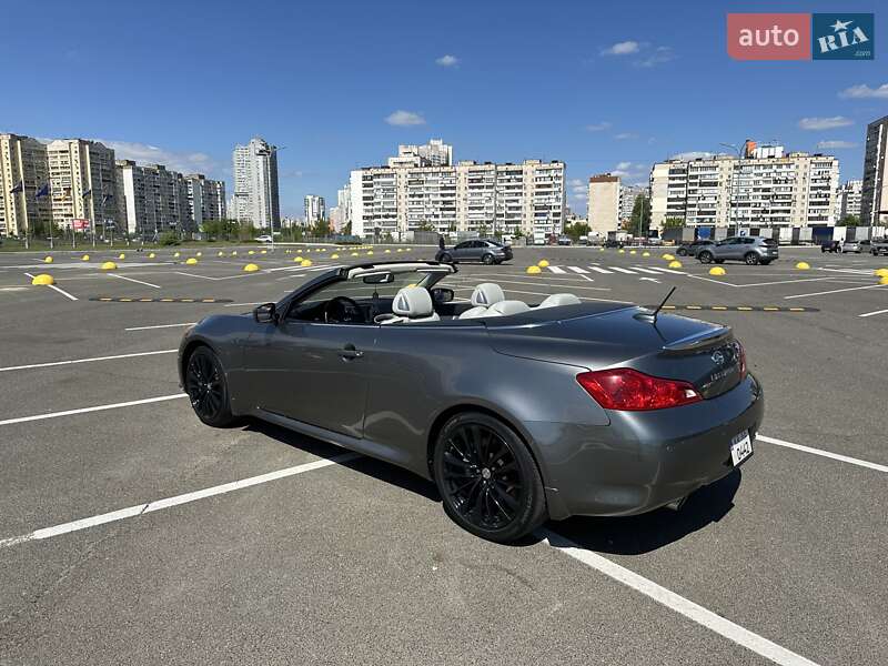 Кабриолет Infiniti G37 2011 в Киеве