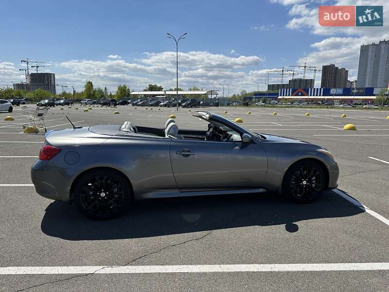 Кабриолет Infiniti G37 2011 в Киеве