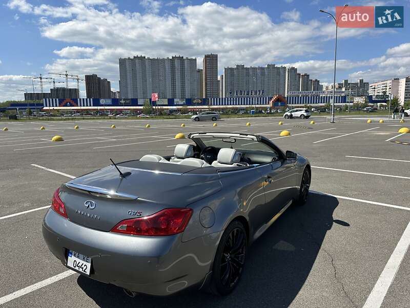 Кабриолет Infiniti G37 2011 в Киеве