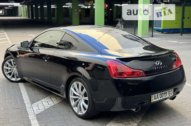 Купе Infiniti G37 2008 в Киеве