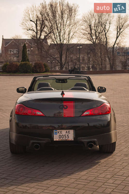 Кабріолет Infiniti G37 2013 в Кам'янському