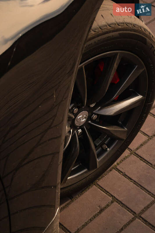 Кабріолет Infiniti G37 2013 в Кам'янському