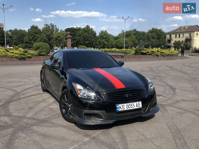 Кабріолет Infiniti G37 2013 в Кам'янському