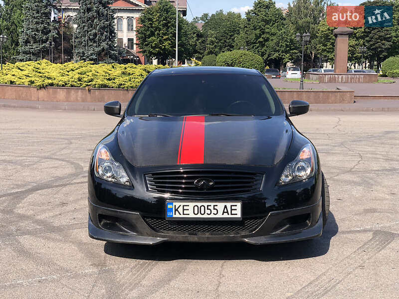 Кабріолет Infiniti G37 2013 в Кам'янському