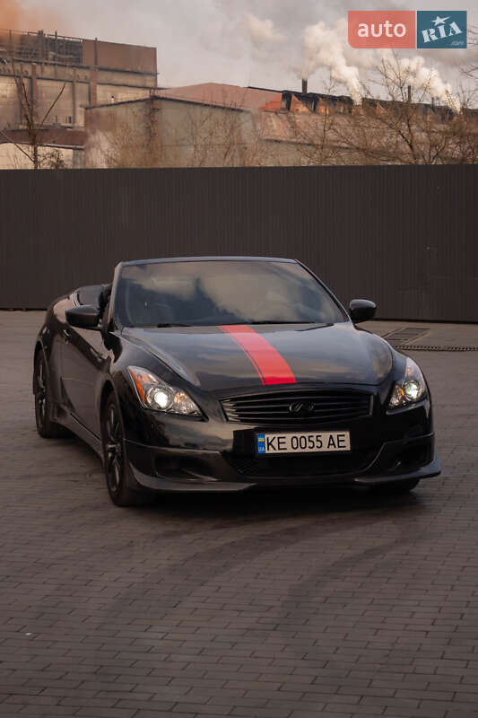 Кабріолет Infiniti G37 2013 в Кам'янському