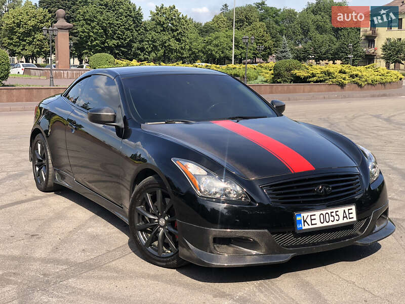 Кабріолет Infiniti G37 2013 в Кам'янському