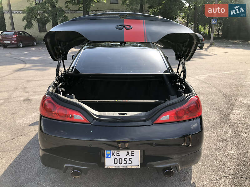 Кабріолет Infiniti G37 2013 в Кам'янському
