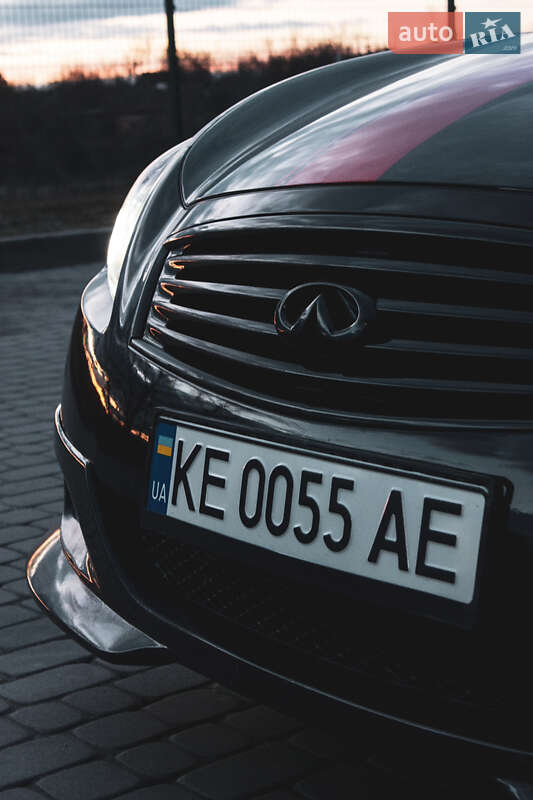 Кабріолет Infiniti G37 2013 в Кам'янському